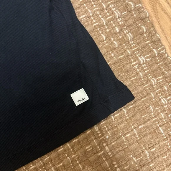 Vuori Black Ribbed Top - Picture 2 of 4